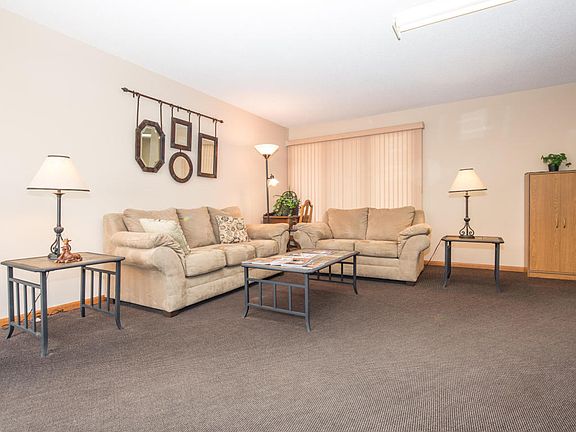 5th image of 400 Kennedy Park Cir APT 206