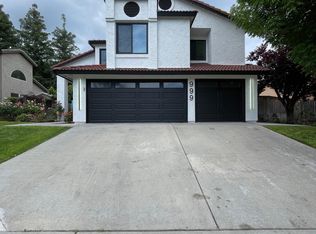 999 E Edgemont Dr, Fresno, CA