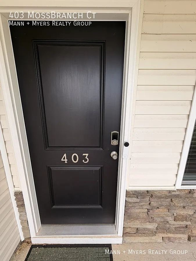 3 bed, 1635 sqft, $2,095 — Photo 2