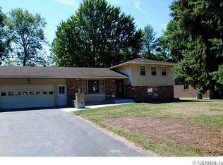 1243 Weiland Rd, Rochester, NY 14626