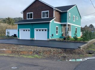 22 E Washington St, Rockaway Beach, OR 97136