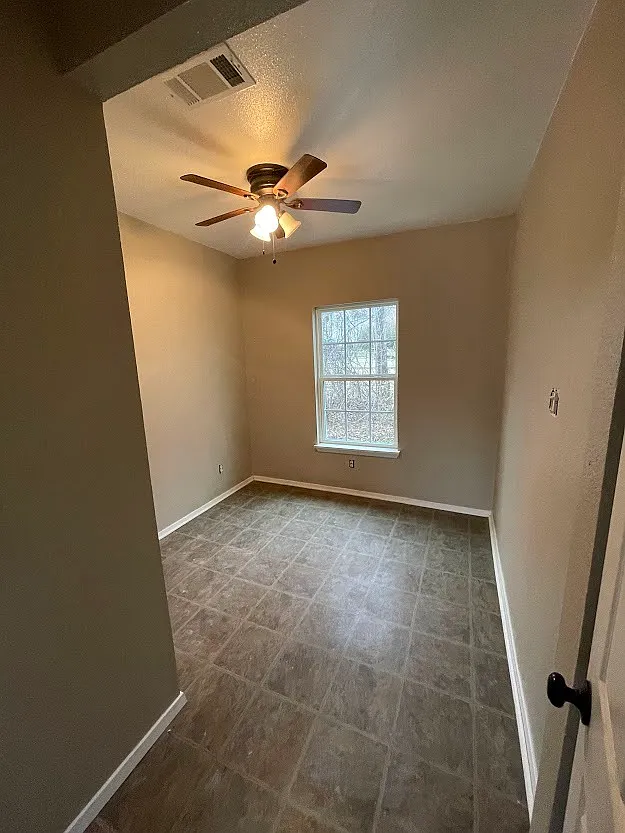 Building Photo - 411 N Carroll Boulevard Pearl St #502-3