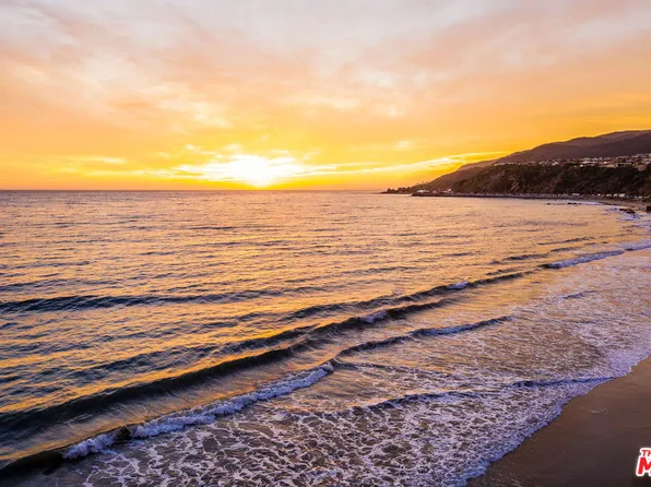 17810 Castellammare Dr, Pacific Palisades, CA 90272