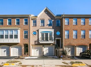 2969 Covington Square Way, Fairfax, VA 22031