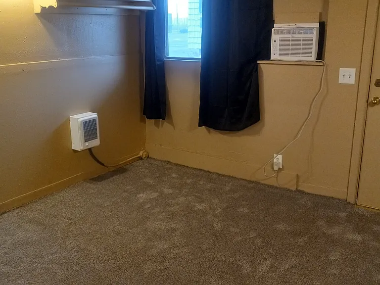 1639 Basin St SW #12 — Photo 5