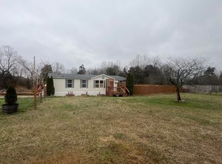 3327 Mina Station Rd, Winchester, KY 40391