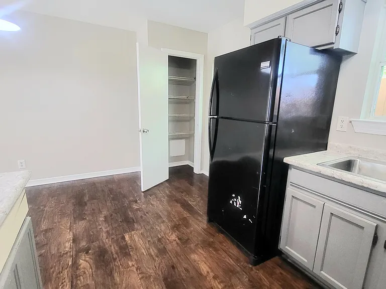 209 E 24th Ave #7 — Photo 9