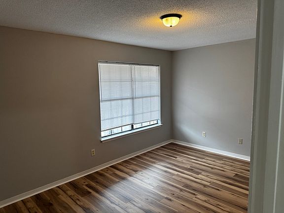 5th image of 711 Tumbleweed Trl APT B