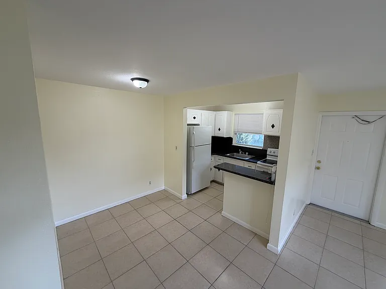 7314 NW 38th St #4 — Photo 5