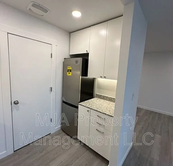 500 E Fort Union Blvd #B1 — Photo 10