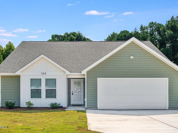 109 William Gurganus Road, Maple Hill, NC 28454