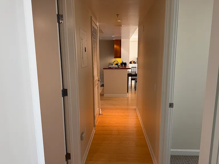 400 Beale St #1412 — Photo 17