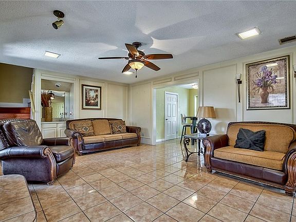 3rd image of 1438 Homestead Ln