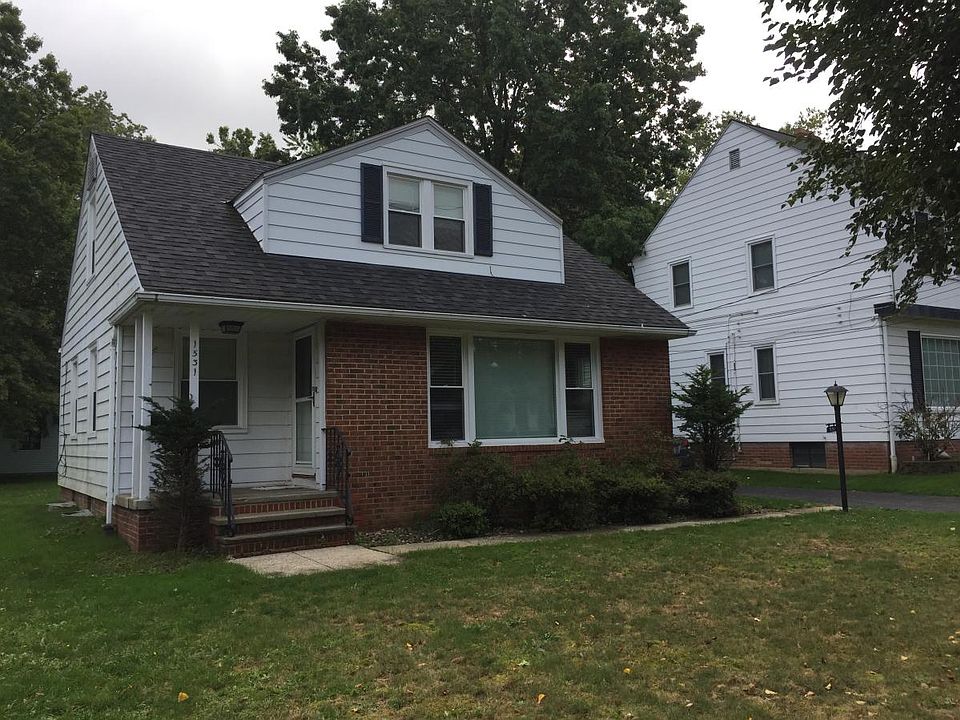 1st image of 1531 Commodore Rd