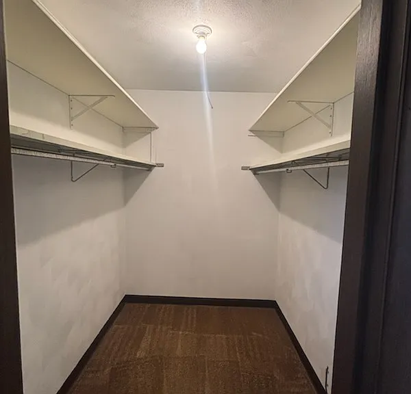 1902 Canterbury Dr — Photo 16
