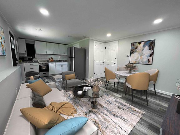 2nd image of 126 Grand Blvd #1