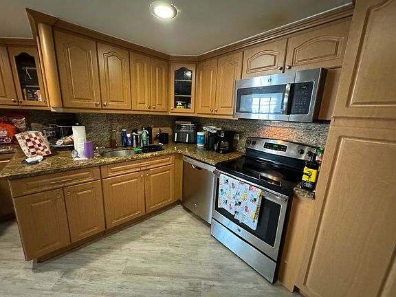 3rd image of 905 Brickell Bay Dr APT 1531