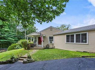48 Rampart Rd, Norwalk, CT 06854