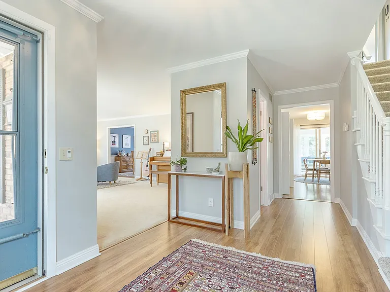 313 Walnut Grove Dr — Photo 5