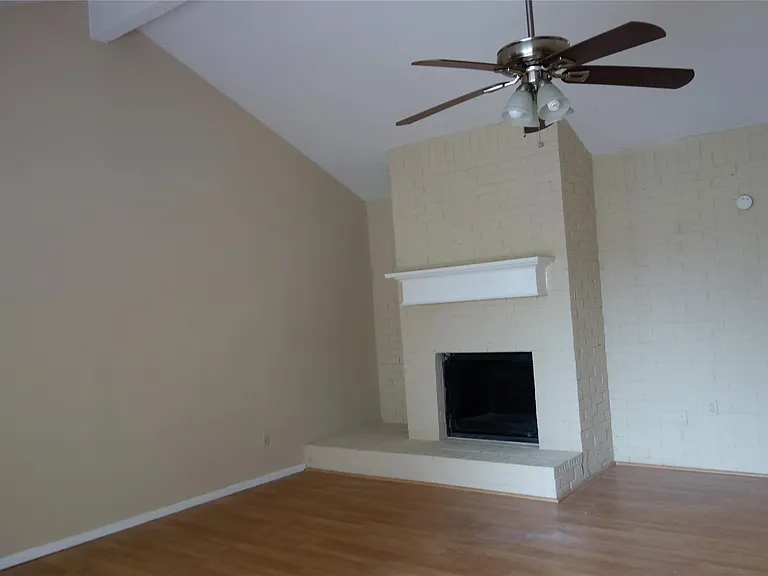 722 Stephanie Dr — Photo 8