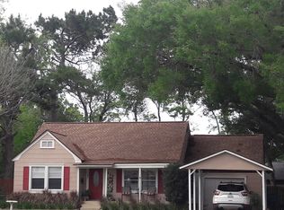 432 W Brazos Ave, West Columbia, TX 77486