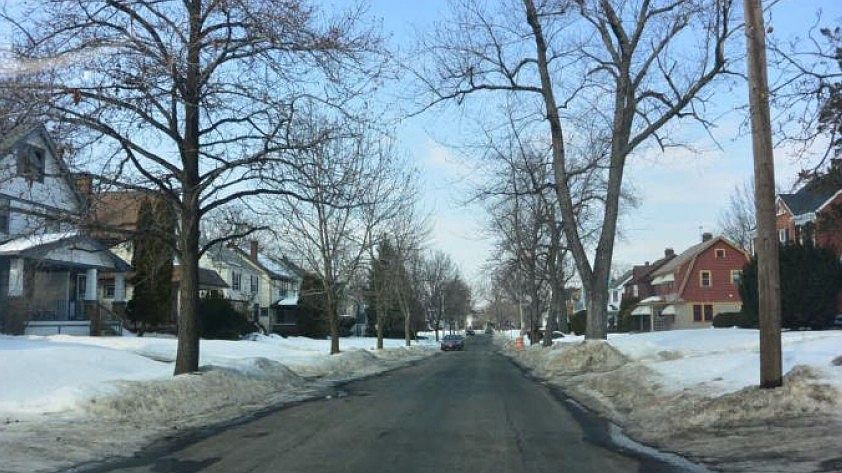 2nd image of 1012 Pembrook Rd