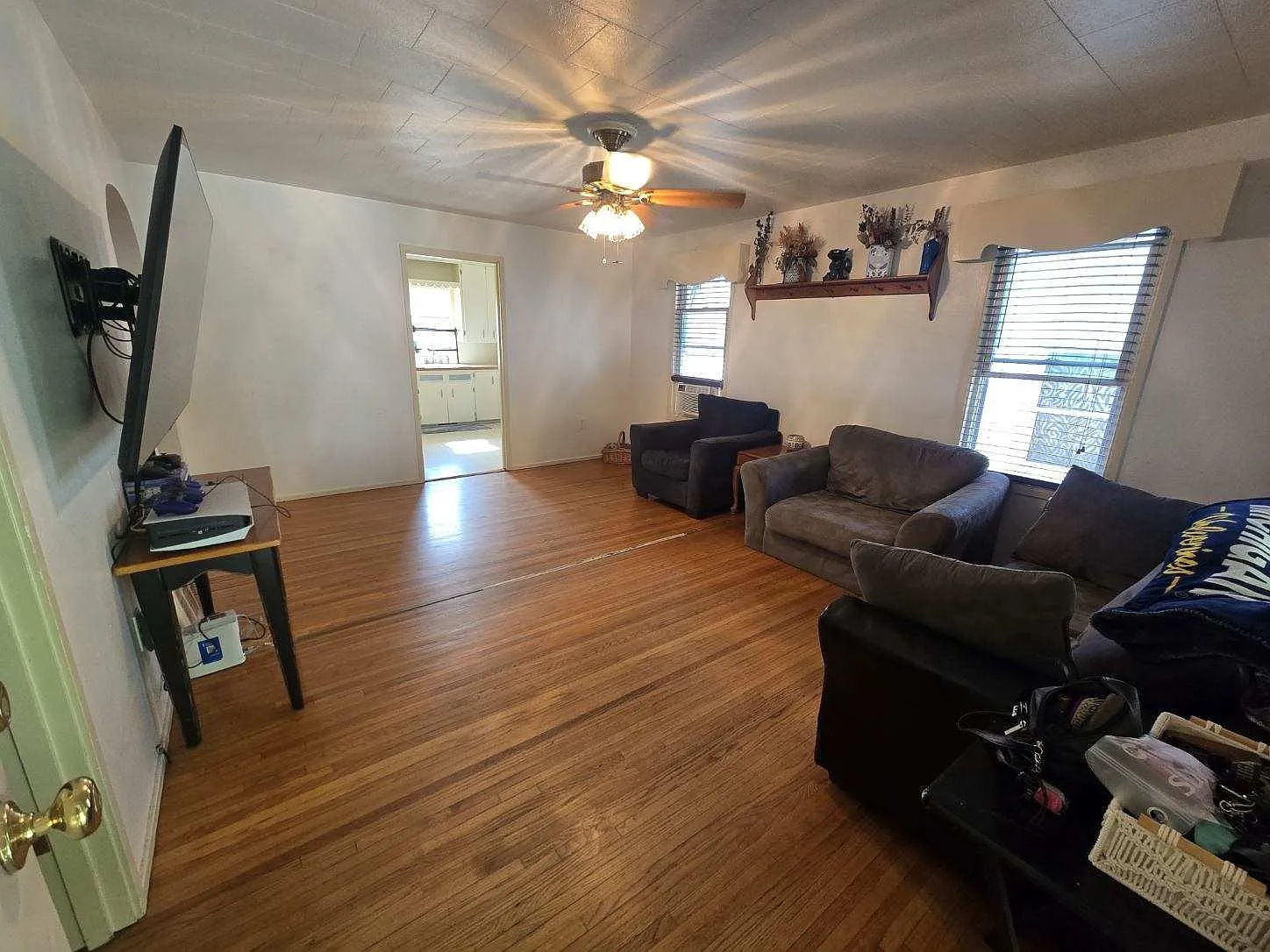 2 bed, 850 sqft, $620 — Photo 3