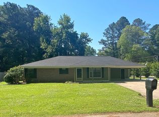 871 S Feemster Lake Rd, Tupelo, MS 38804