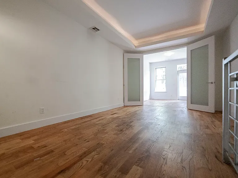 96 George St #1R — Photo 4