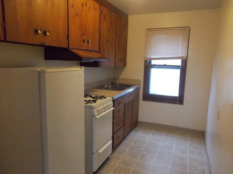 519.5 S Almon St #C — Photo 14