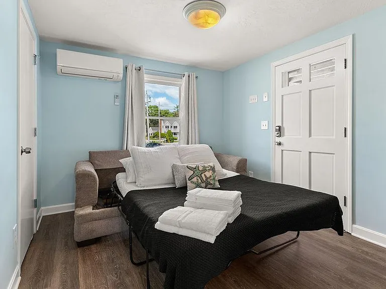 911 Ocean Blvd #7 — Photo 35