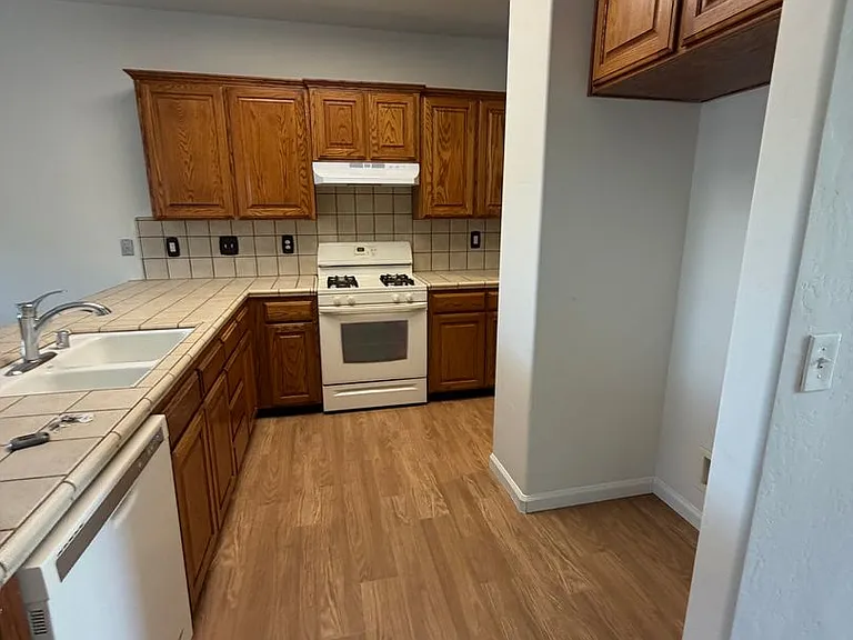 1849 Malvasia Ave — Photo 7