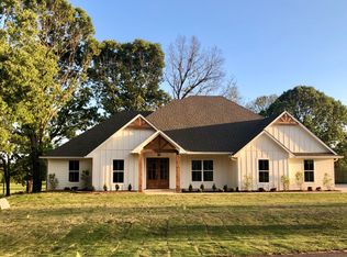 18346 Timber Oaks Dr, Lindale, TX 75771