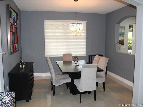 5th image of 10979 NW 87th Ln