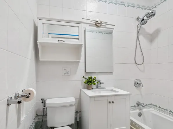 1515 West 4th Street image 8 of 14