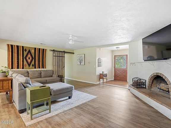 5th image of 448 Pomeroy Rd