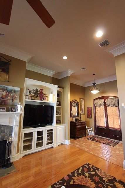 1st image of 507 Cypress Cv