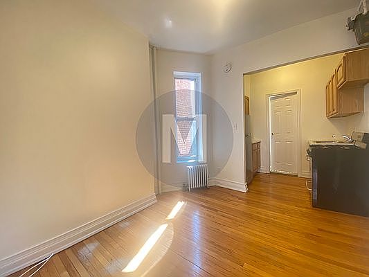 5th image of 161 E 99th St APT 4D
