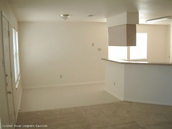 2nd image of 4037 Devonaire Dr