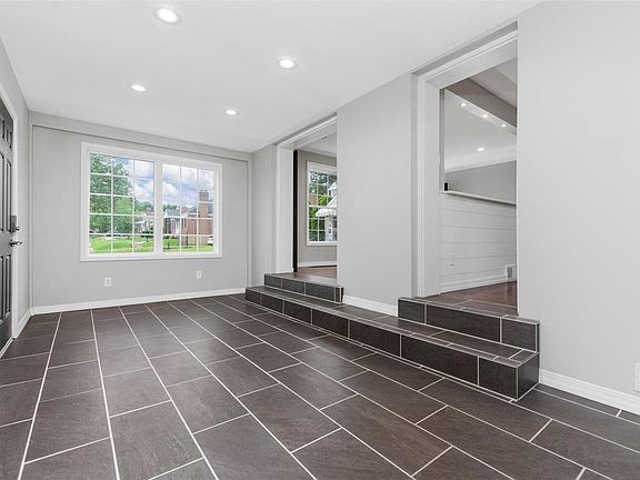 5th image of 4801 Hershey Dr