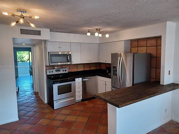 3rd image of 4011 N Meridian Ave APT 28