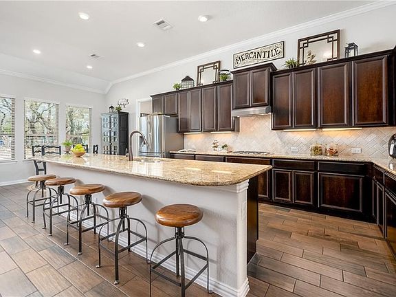 3rd image of 4512 Diamante Dr