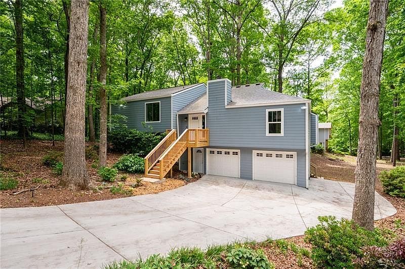 1st image of 2139 Carlyle Dr