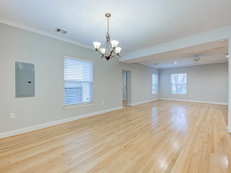 2202 Wentworth St #B — Photo 16