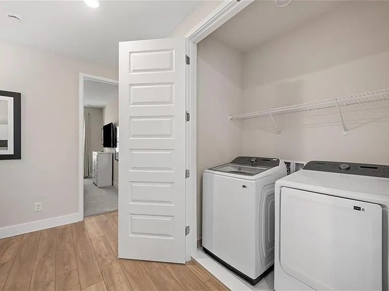 7834 Spectrum Dr — Photo 14