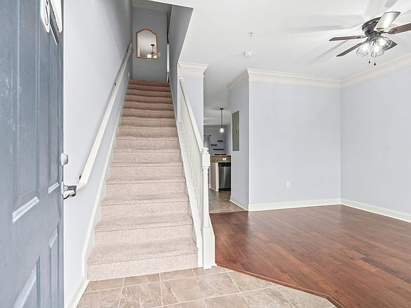3rd image of 796 Sail House Ct Unit 5