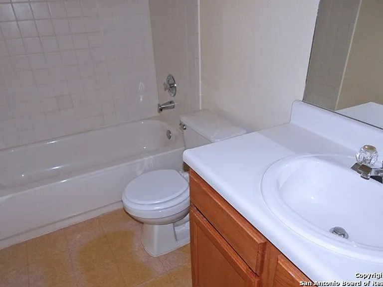 2735 Crown Holw — Photo 9