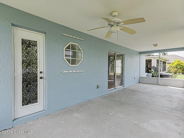 1733 La Maderia Dr SW — Photo 16