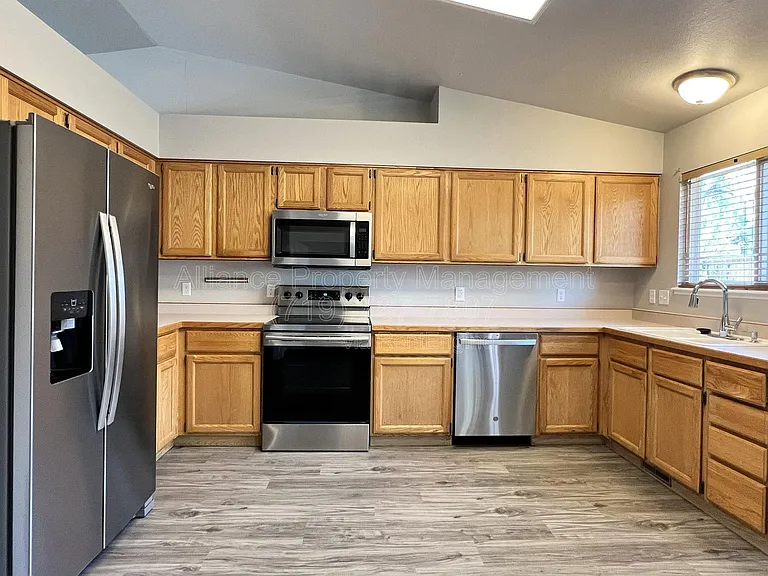 5851 Granby Hill Dr — Photo 8
