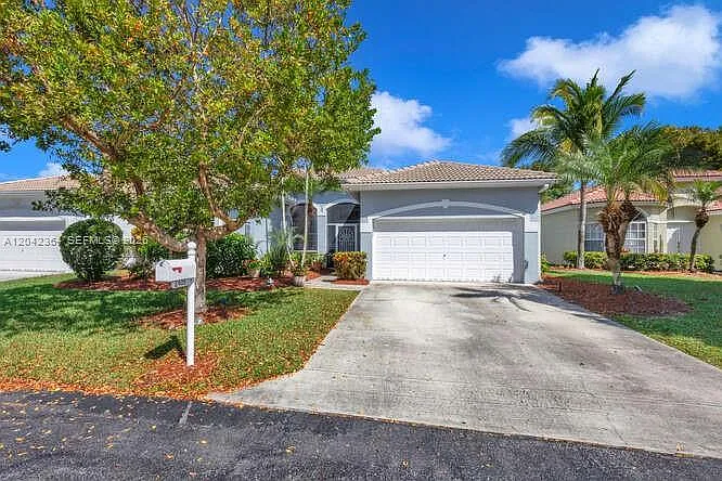 2405 SE 5th Ct — Photo 4